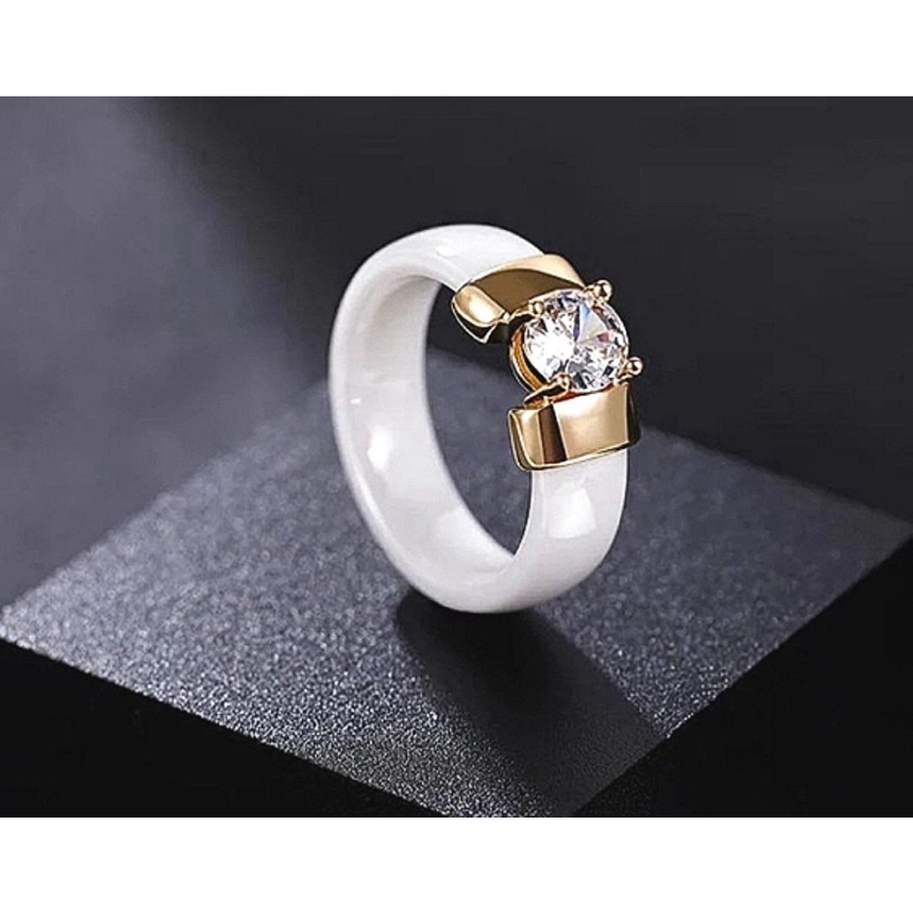 NEW Women’s 1 Carat 5A CZ Ceramic Gold Plated Ring Size 7